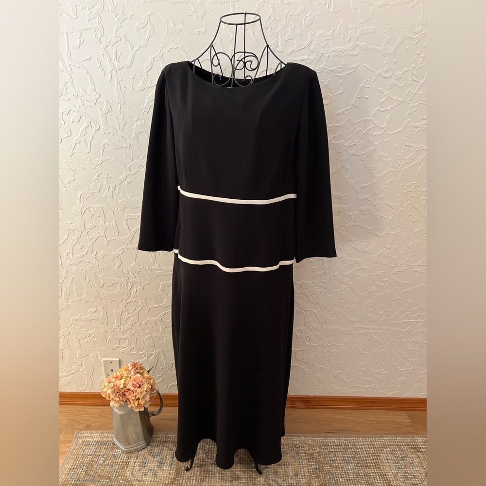 NWOT Vintage Maggy London Chanel Vibes Black and Cream Dress